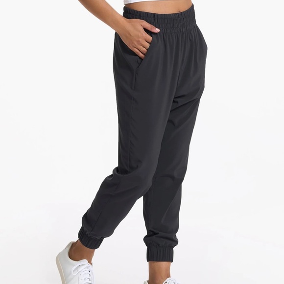 Vuori The Villa Jogger | Black | Size Large - Picture 2 of 9